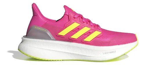 Tênis de corrida Adidas Ultraboost 5 feminino, em vista lateral, com foco no cabedal Primeknit e entressola BOOST